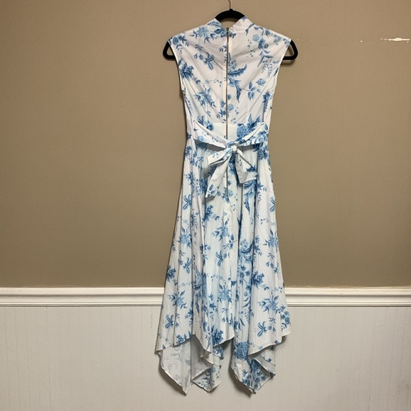 Closet Women’s Fairy Core Handkerchief Point Hem SZ 10 Dress Floral Blue/White - Picture 2 of 16